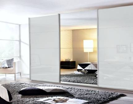 Dulap cu usi glisante KULMBACH 361x210x62cm alb alpin/ sticla alba-oglinda configurabil